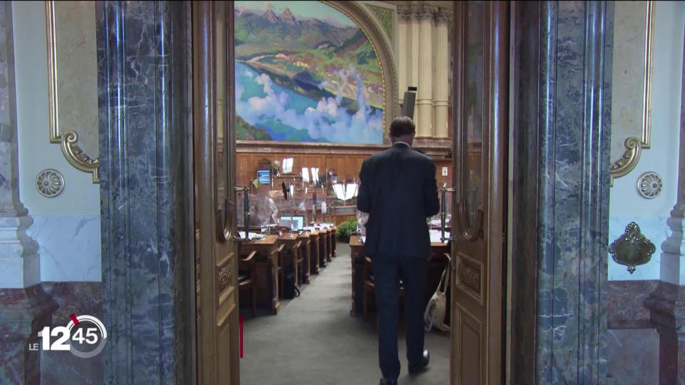 Session extraordinaire du parlement à Berne qui a décidé de prolonger les mesures d'aide pour les indépendants