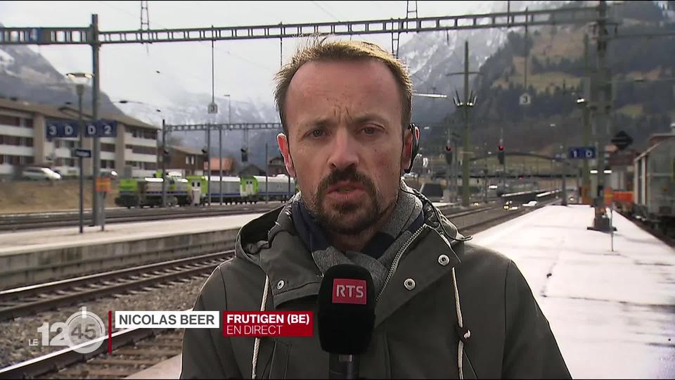 Après une fermeture du tunnel du Lötschberg pour cause d'infiltrations d'eau et de boue, le trafic va reprendre. Explications de Nicolas Beer, en direct de Frutigen (BE).