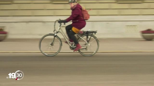 Vélo électrique: la législation n'arrive pas à suivre, notamment sur la question du port du casque