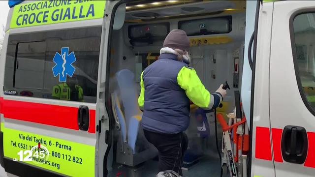 La pandémie et ses volontaires: ex. un international de rugby de l'équipe italienne devenu ambulancier.