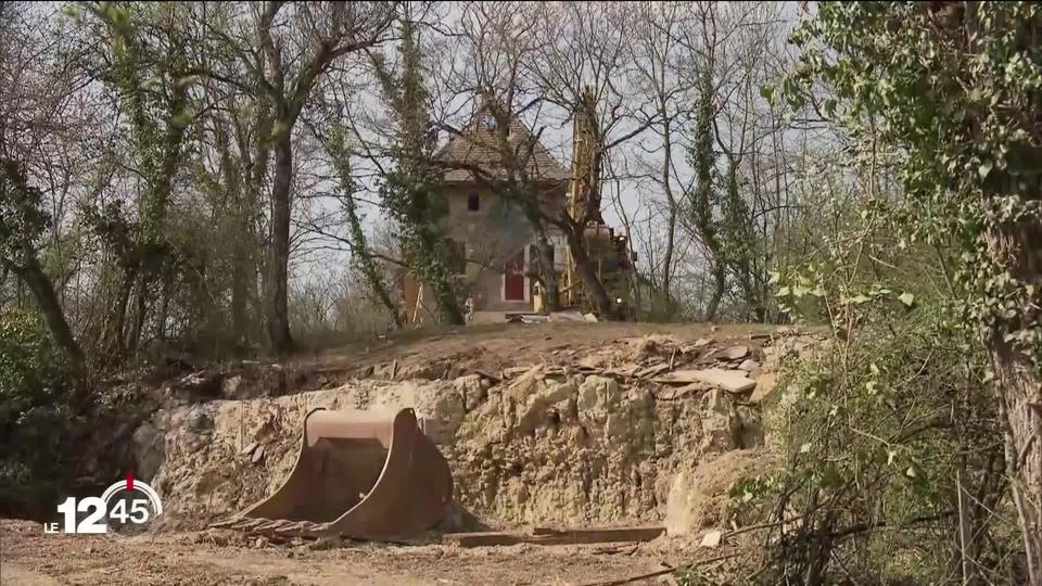 La maison qui abritait les militants de la colline du Mormont a été démolie