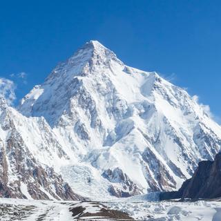 K2 montagne sommet. [Depositphotos. - MaRabelo.]