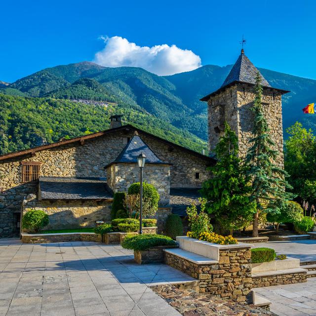 Casa de la Vall à Andorre-la-Vieille [Depositphotos - Dudlajzov]