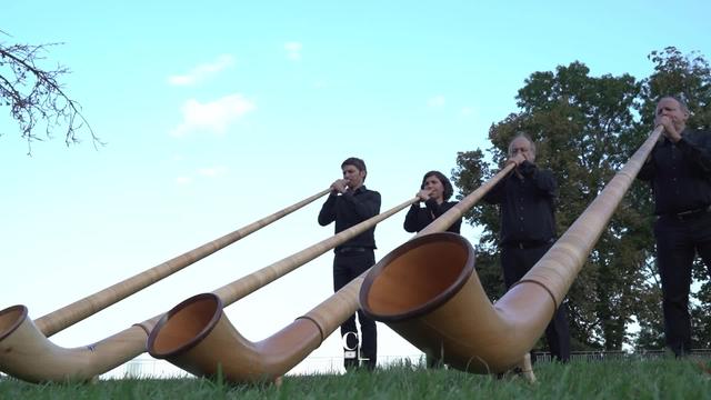 L’emblématique cor des Alpes, cet instrument folklorique suisse toujours dans le vent