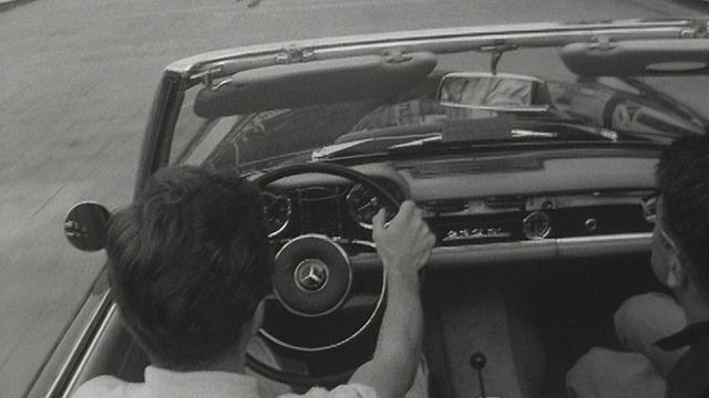 Visite du parcours du Grand prix de Monaco au volant de la voiture de Jo Siffert en 1967. [RTS]