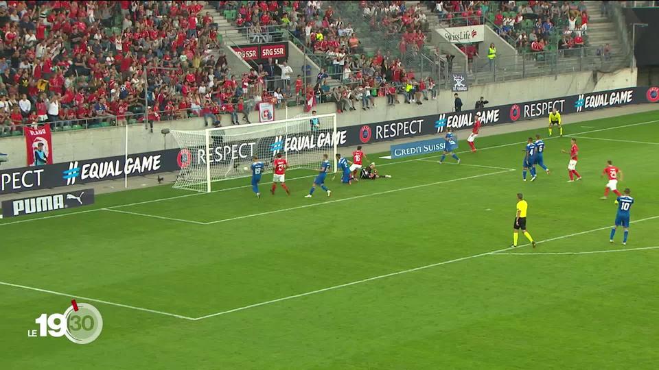 Plusieurs célébrités dont certains joueurs de l'équipe suisse de foot, participent à une campagne promotionnelle pour la vaccination.