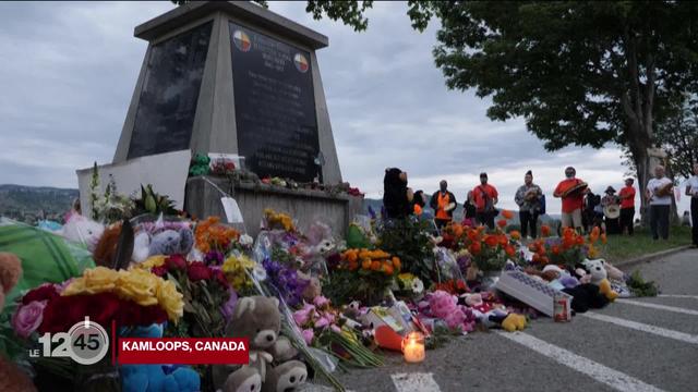 La découverte de 215 corps d'enfants autochtones bouleverse le Canada.