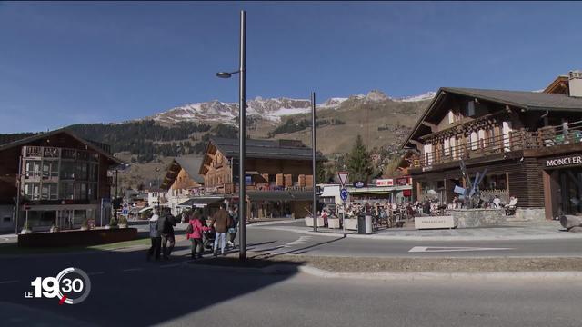 À l'approche des vacances d'hiver, les stations de ski peinent à recruter du personnel.