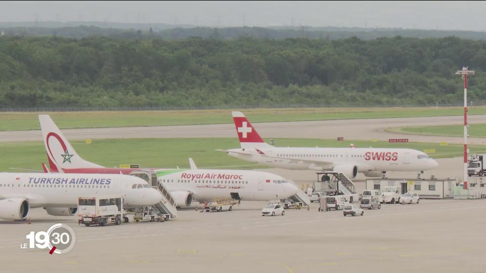 Dans les aéroports, les juillettistes doivent s'armer d'informations, de documents et de patience pour pouvoir décoller.