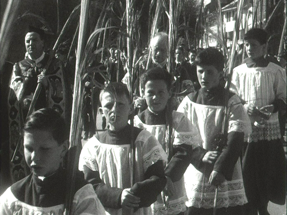 Le dimanche des Rameaux à travers la Suisse romande en 1960. [RTS]