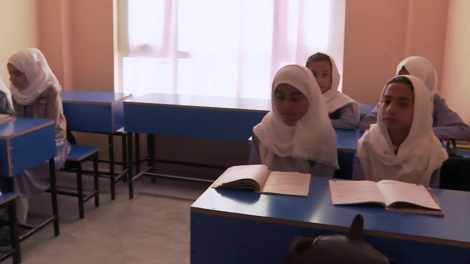 Afghanistan: L’espoir d’un assouplissement des dogmes talibans a été de courte durée. Les jeunes filles sont privées d’école dès l’âge de 12 ans