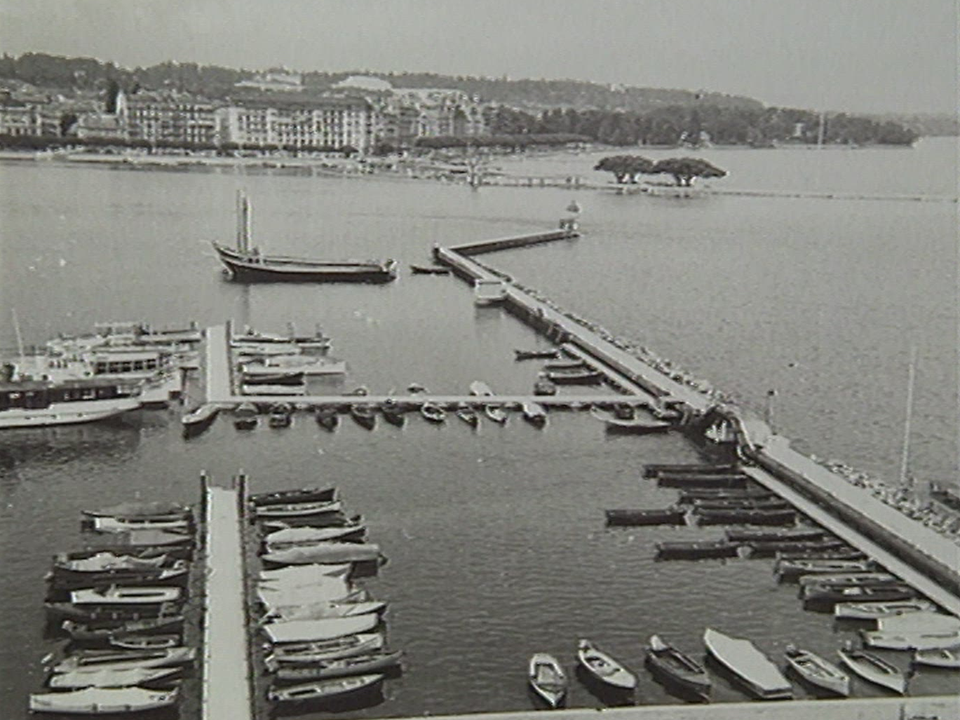 Déplacement du Jet d'eau dans la rade en 1891. [RTS]