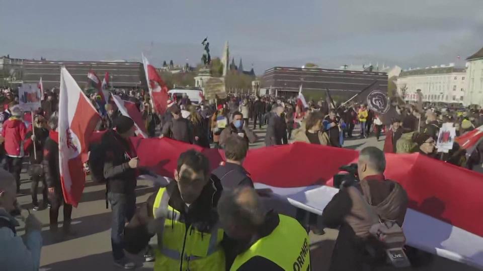 Manifestation contre les mesures restrictives pour lutter contre le Covid en Autriche