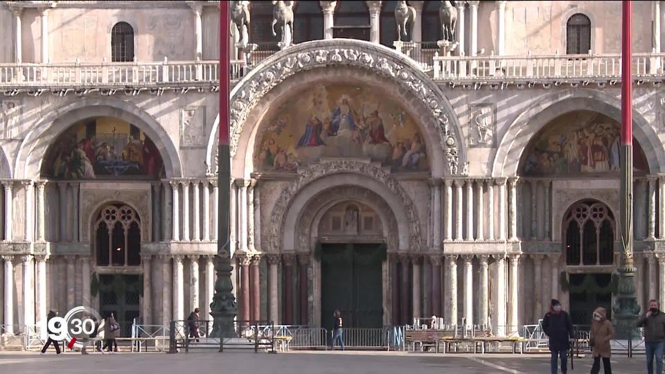 La décision du maire de Venise de prolonger la fermeture des musées en raison de la pandémie provoque un tollé en Italie.