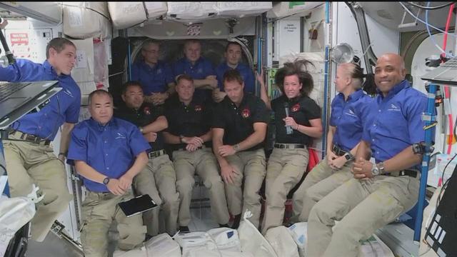 Arrivée des membres de Crew Dragon dans la Station spatiale internationale