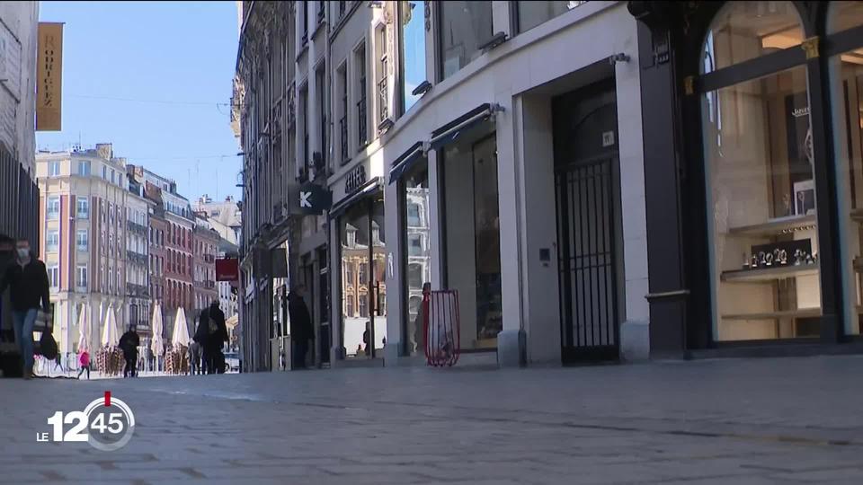 En France, un tiers de la population s'est réveillé ce matin sous un nouveau confinement. 16 départements sont concernés.