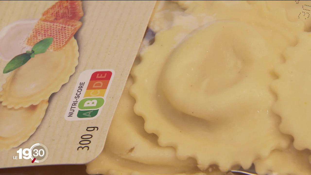 Le Nutri-Score sera-t-il bientôt présent sur tous les produits alimentaires? L’idée fait son chemin en Suisse et inquiète les producteurs de produits locaux