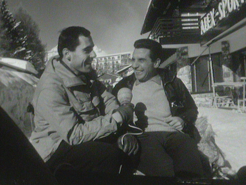 Gilbert Bécaud en vacances à Crans-Montana en 1963. [RTS]