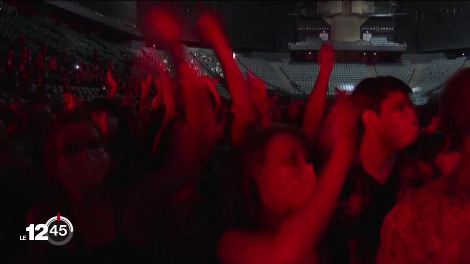 A Paris, 5000 personnes ont assisté à un concert-test d'Indochine pour le plaisir et la science