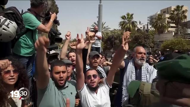 En ce mois de Ramadan, Jérusalem s'embrase à nouveau. Des émeutes opposent des Palestiniens aux forces de l'ordre israéliennes.