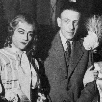 1942 - Francis Poulenc, Serge Lifar et Suzanne Lorcia [© Getty / Apic / Hulton Archive]