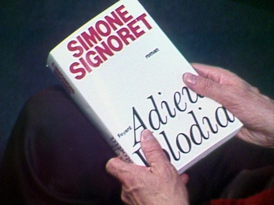 Simone Signoret publie son 3ème roman chez Fayard