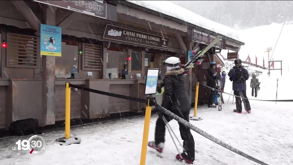 Au domaine skiable des Portes du Soleil, les règles sanitaires en vigueur sont différentes d’un côté ou de l’autre de la frontière helvético-française