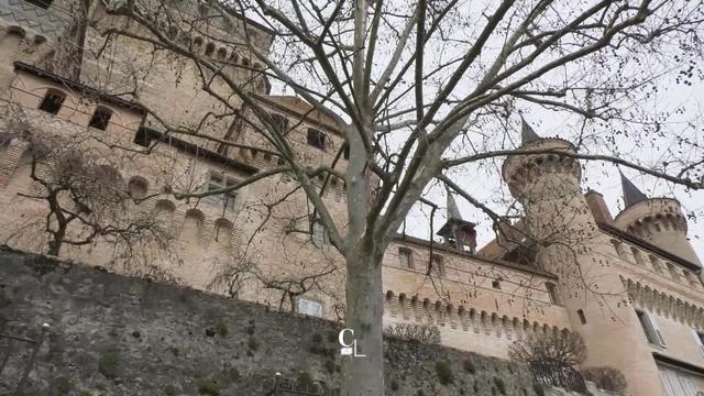 L'humoriste vaudois Karim Slama nous fait découvrir son coin de paradis. Un paradis qu'il trouve dans les voyages en train