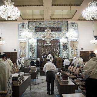 Des hommes juifs iraniens à la synagogue Youssef Abad à Téhéran 2013 [AFP - Behrouz Mehri - afp]