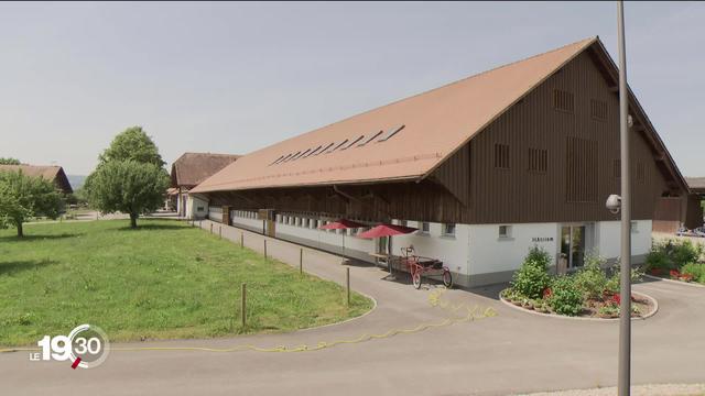 Une série d’incendies criminels avait touché la Broye durant l’été 2017. Le procès du prévenu commence demain.