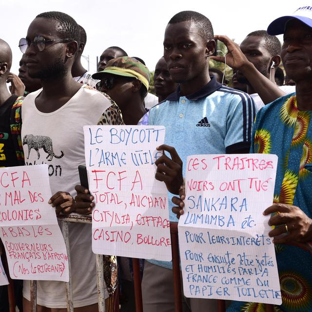 Manifestation contre le franc CFA, place de l'Obélisque, Dakar (2017). [AFP - Seyllou]