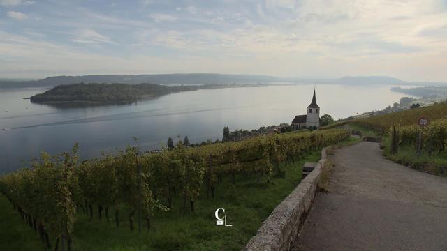 À la découverte de l’écrivain et dramaturge suisse Friedrich Dürrenmatt, à travers un sentier didactique sur les bords du lac de Bienne