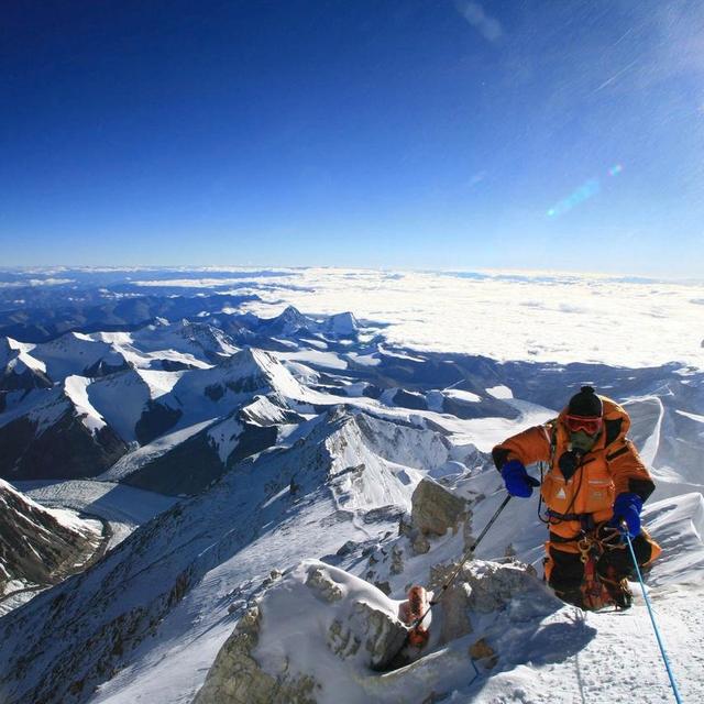 Sur cette photo prise par l’équipe japonaise d’expédition à l’Everest de Hiro Kuraoka le 31 mai 2007, on voit l’alpinis [Keystone - Hiro Katsusuke Yanagisawa]
