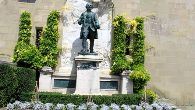 Monument Davel de Maurice Reymond [CC by SA 3.0 Unreported Wikimédia - Odrade123]