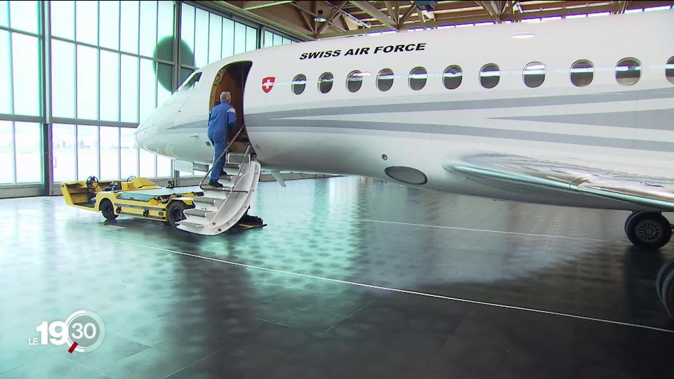 Visite à bord du "Falcon 900", l’avion du Conseil fédéral récemment médiatisé après deux pannes qui ont fait manquer leur rendez-vous à Guy Parmelin et Ignazio Cassis