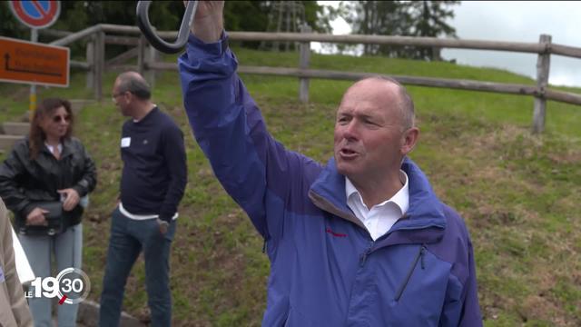 Le Président du Conseil national a servi de guide aux diplomates étrangers, invités dans l'Emmental