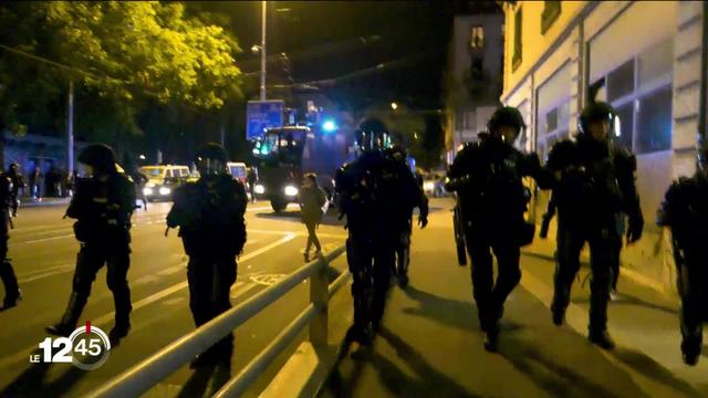 Une manifestation non autorisée contre le certificat Covid a provoqué la mobilisation d’un important dispositif policier vendredi soir à Genève