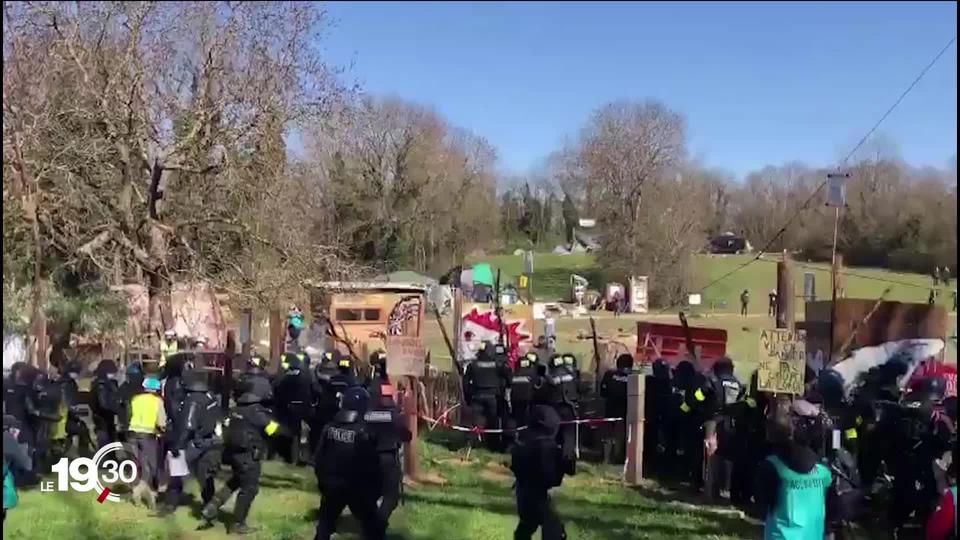 Les militants de la ZAD d'Éclépens (VD) ont été délogés par la police après une journée de lutte.