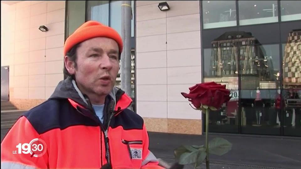 Michel Simonet est balayeur de rue à Fribourg. Il est aussi poète et auteur de "Une Rose et un balais".