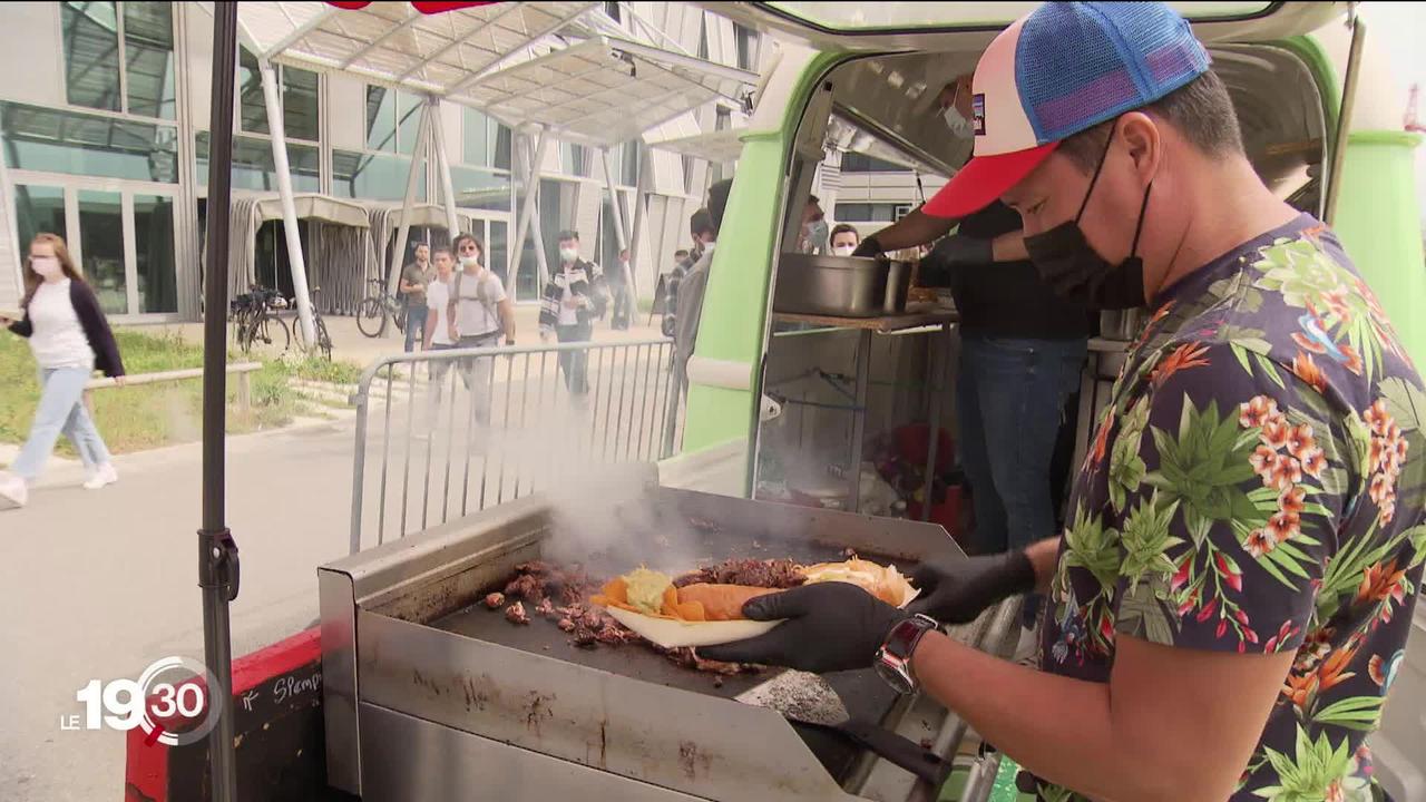 Étudiants et professeurs de l'EPFL se mobilisent pour les food trucks du campus, menacés par un nouvel appel d'offre