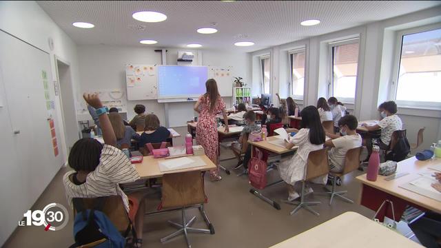 Quelques semaines après la rentrée, des centaines d'élèves sont en quarantaine. À Neuchâtel, 34 classes ont été fermées