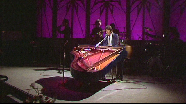 Gala de Gilbert Becaud lors de la Rose d'Or de Montreux en 1980. [RTS]