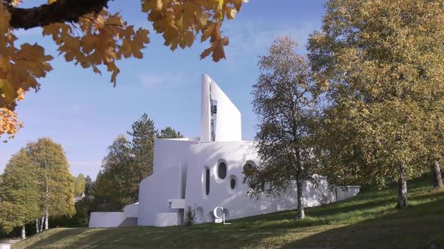 Situé à la Chaux-de-Fonds (NE), le Temple Saint-Jean est un exemple exceptionnel et unique en Suisse romande de ce que l’on appelle l’architecture-sculpture