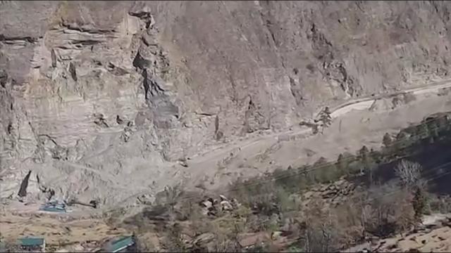 Rupture d'un glacier dans l'Himalaya