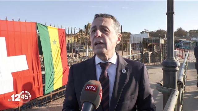 Ignazio Cassis poursuit son voyage en Afrique. Au Sénégal sur l'île aux esclaves de Gorée