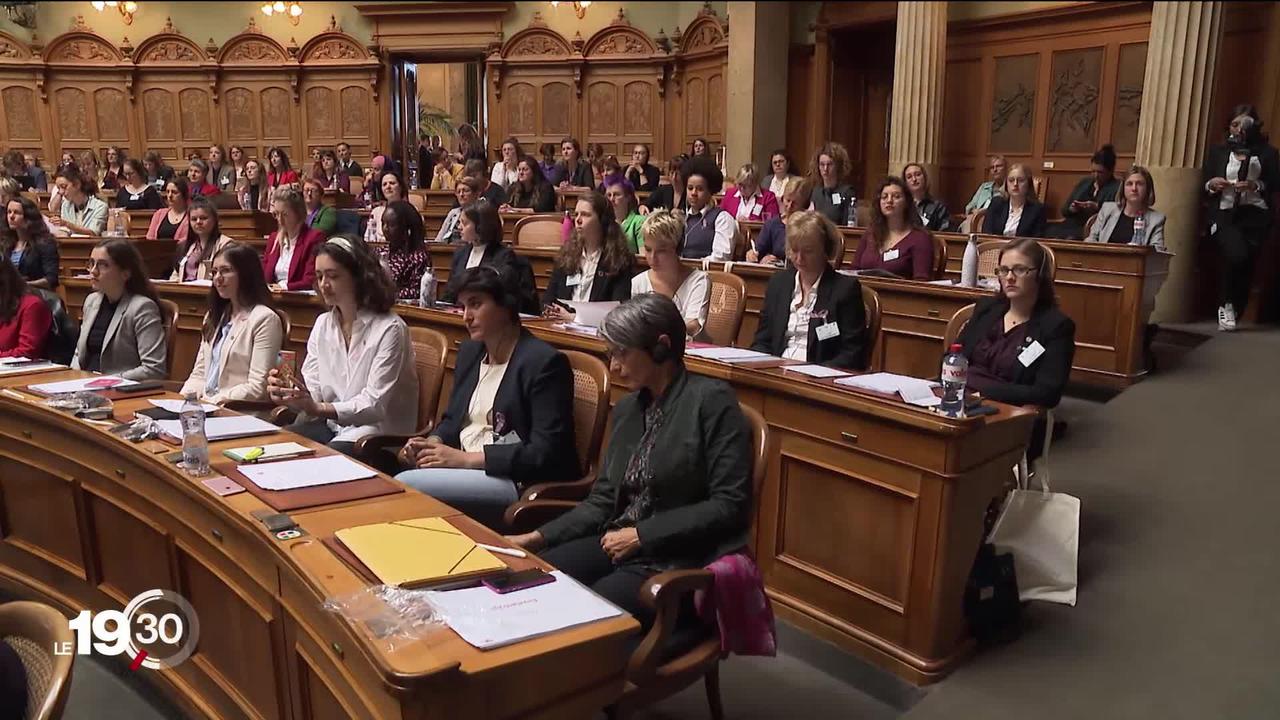 Un Parlement fédéral 100% féminin. La session des femmes s'est ouverte ce matin à Berne. Du jamais vu depuis trente ans.