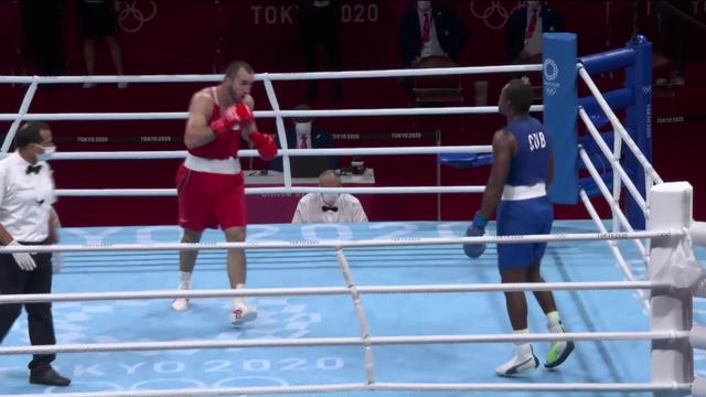 Boxe, poids lourd messieurs: le Cubain Julio la Cruz remporte l'or!
