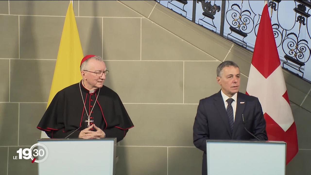 L’ouverture prochaine d’une ambassade suisse permanente au Vatican suscite des critiques sur le principe de laïcité au Parlement fédéral