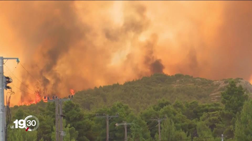 Incendies en Grèce: les flammes se rapprochent de la capitale.