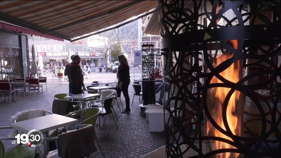 Dans la plupart des cafés et restaurants de Suisse romande, les chaufferettes ne quitteront pas les terrasses cet hiver